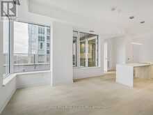 1005 - 11 YORKVILLE AVENUE Toronto