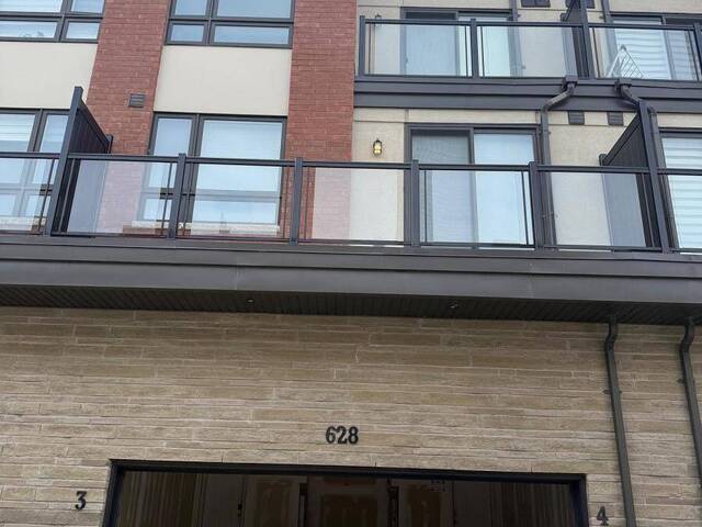 4 - 628 REXADALE BOULEVARD Toronto Ontario