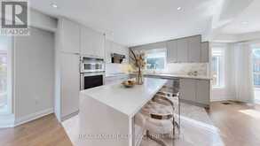 172 MANHATTAN DRIVE Markham