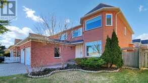 172 MANHATTAN DRIVE Markham