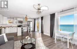 18 1/2 LAKESHORE DRIVE Hamilton