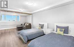 18 1/2 LAKESHORE DRIVE Hamilton