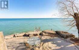 18 1/2 LAKESHORE DRIVE Hamilton