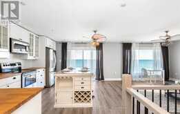 18 1/2 LAKESHORE DRIVE Hamilton