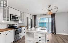 18 1/2 LAKESHORE DRIVE Hamilton