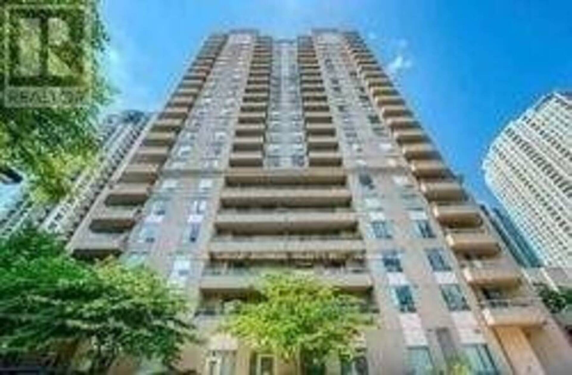 202 - 18 HILLCREST AVENUE Toronto