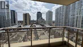 1009 - 123 EGLINTON AVENUE E Toronto