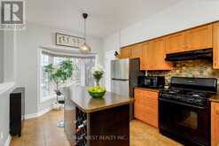 668 ROWLEY COMMON Burlington