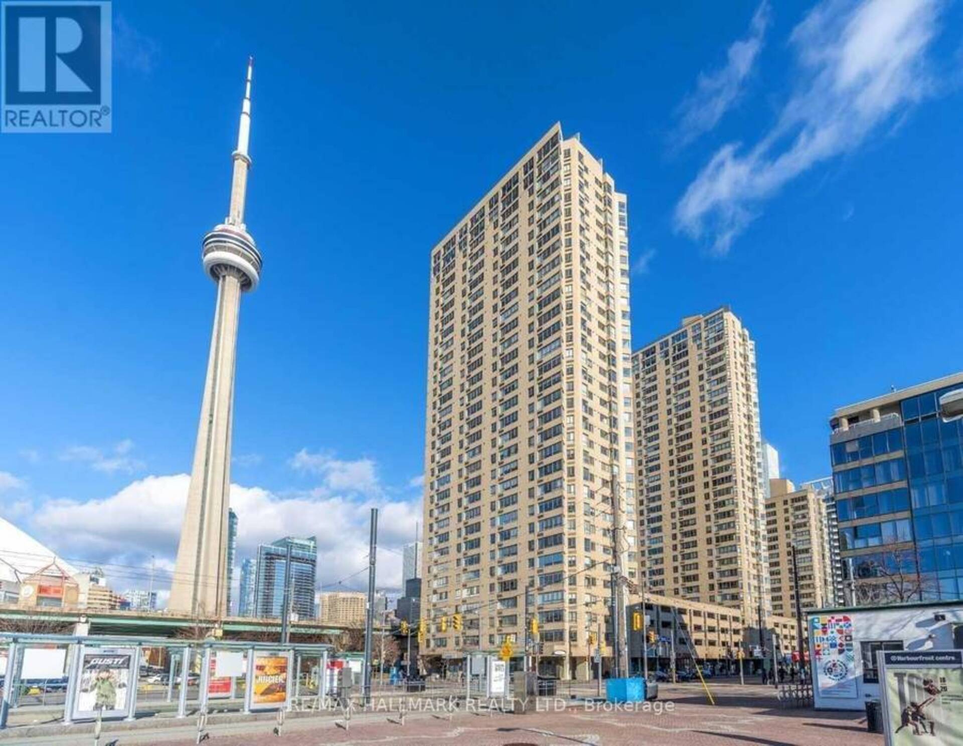 707 - 270 QUEENS QUAY W Toronto