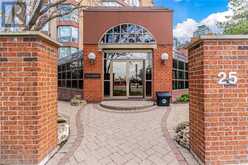 25 FAIRVIEW Road W Unit# UPH 6 Mississauga