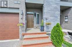 8 BEDROCK Drive Hamilton