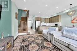 8 BEDROCK Drive Hamilton