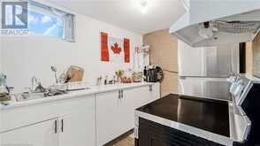 920 EAGLE Crescent London