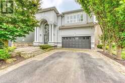 8 HACKAMORE Court Ancaster