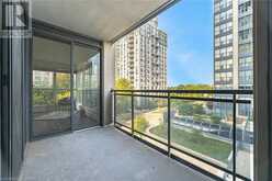 18 HOLLYWOOD Avenue Unit# 401 Toronto