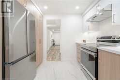 18 HOLLYWOOD Avenue Unit# 401 Toronto