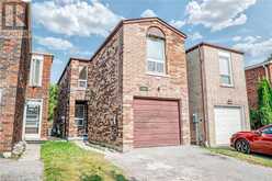 102 PENNYHILL Drive Toronto