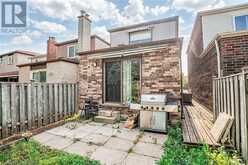 102 PENNYHILL Drive Toronto