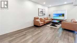 370 STONEHENGE Drive Unit# 9 Ancaster