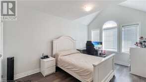 370 STONEHENGE Drive Unit# 9 Ancaster