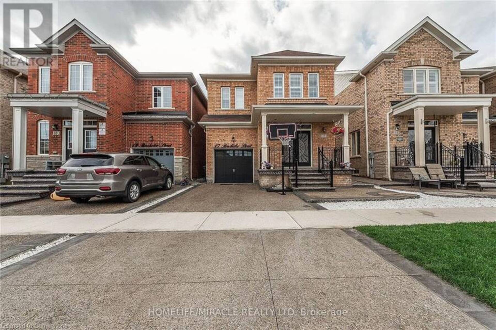 17 BACHELOR Street Brampton