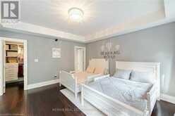 1040 KENT Avenue Oakville