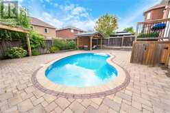 38 SANDRINGHAM Drive Barrie