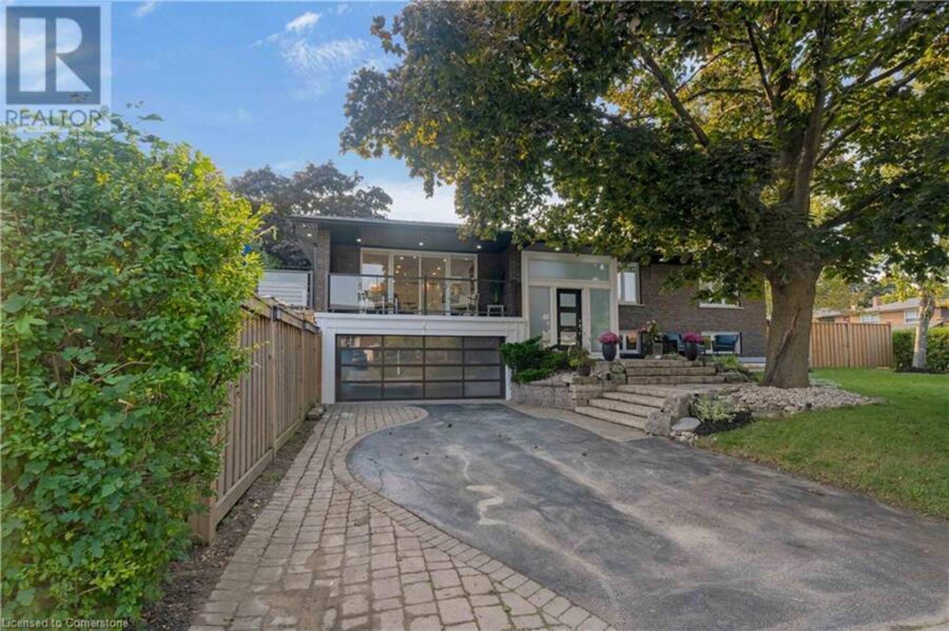 4 COURTSFIELD Crescent Etobicoke