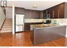 1050 OAKCROSSING Gate Unit# 50 London