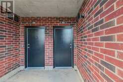 289 CHAPEL HILL Drive Unit# 49 Kitchener