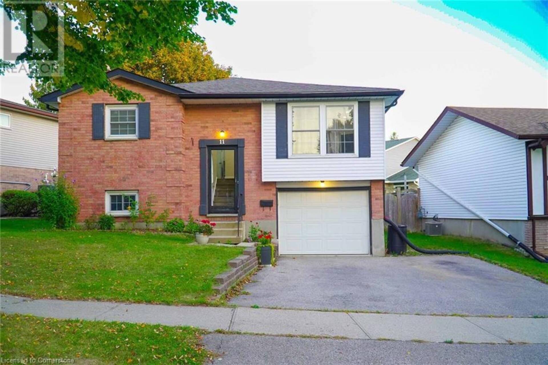 11 WHEATFIELD Crescent Kitchener