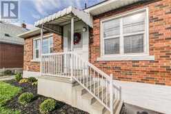 631 QUEENSDALE Avenue E Hamilton