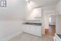 174 EVELYN Avenue Unit# 3rd Fl Toronto