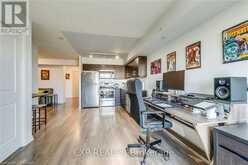 30 MEADOWGLEN PLACE Place Unit# 14 Toronto