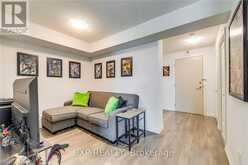 30 MEADOWGLEN PLACE Place Unit# 14 Toronto