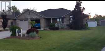 4030 ENGLEHART Drive Petrolia