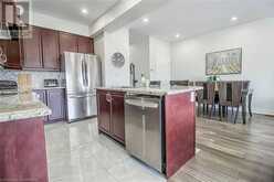 370 STONEHENGE Drive Unit# 9 Ancaster