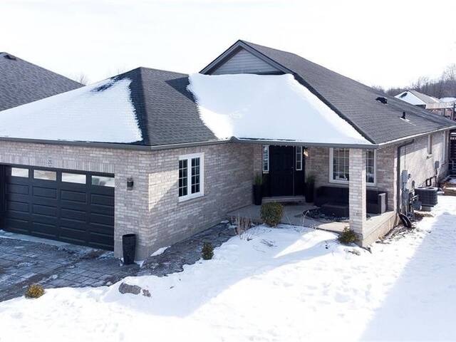 292 THORN Drive Strathroy Ontario