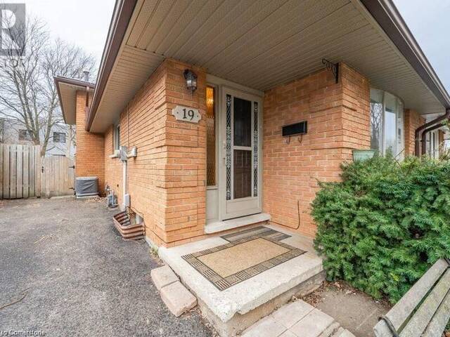 19 INGLESIDE Drive Kitchener Ontario