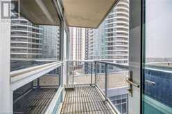 125 VILLAGE GREEN Square Unit# 702 Scarborough