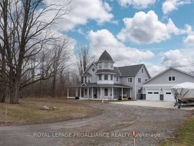 25 PRINYERS COVE CRESCENT Prince Edward County Ontario