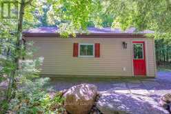 517 RENWICK ROAD North Kawartha