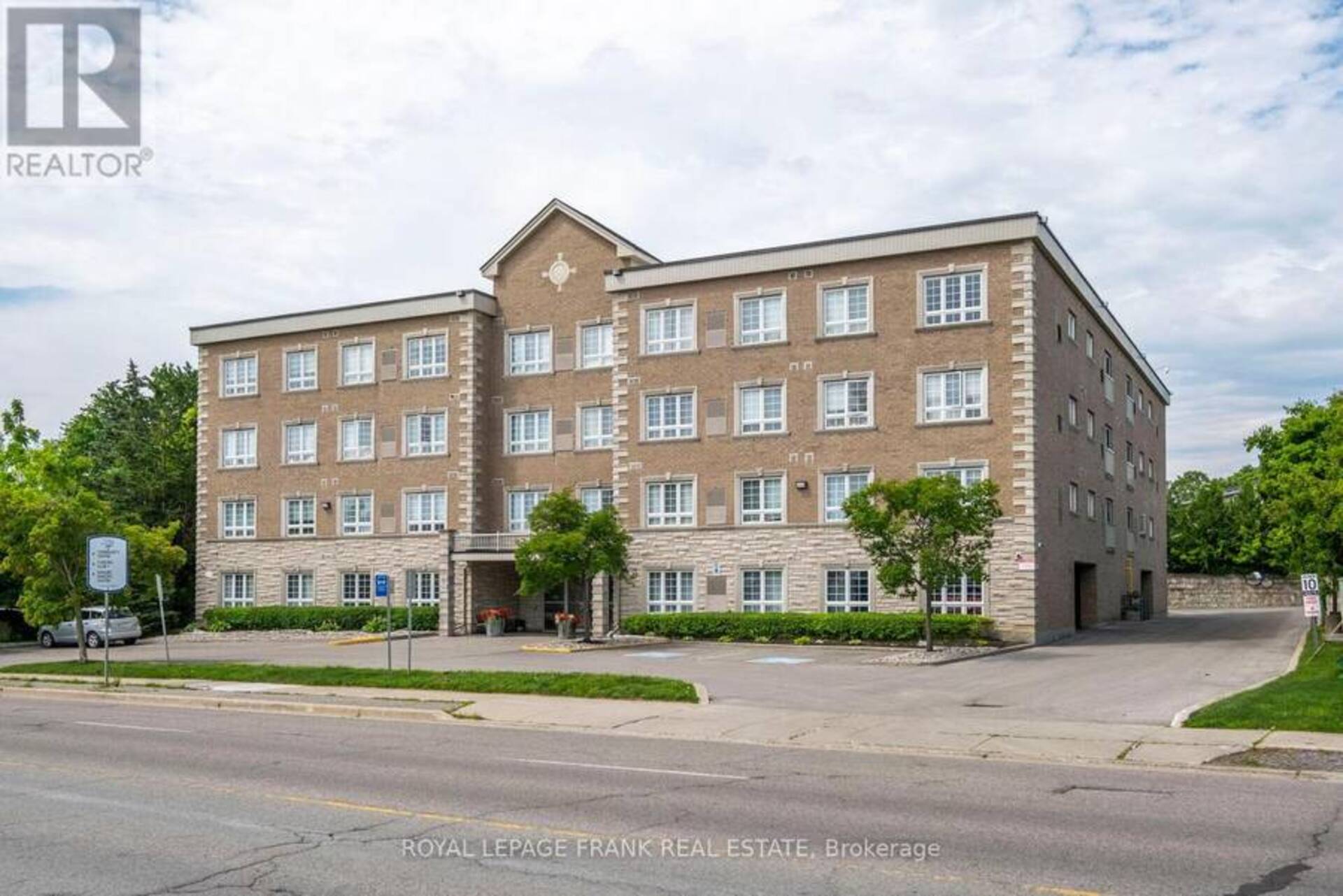 303 - 112 SIMCOE ROAD Bradford/West Gwillimbury 