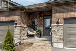 71 FARMINGTON CRESCENT Belleville