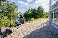 15 OAKRIDGE DRIVE North Kawartha