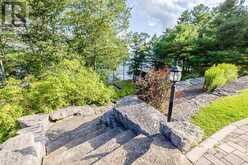 15 OAKRIDGE DRIVE North Kawartha