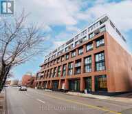 810 - 2720 DUNDAS STREET W Toronto