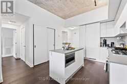 810 - 2720 DUNDAS STREET W Toronto