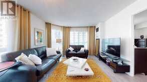 803 - 10 QUEENS QUAY W Toronto