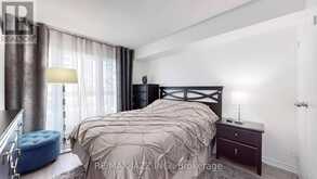 803 - 10 QUEENS QUAY W Toronto